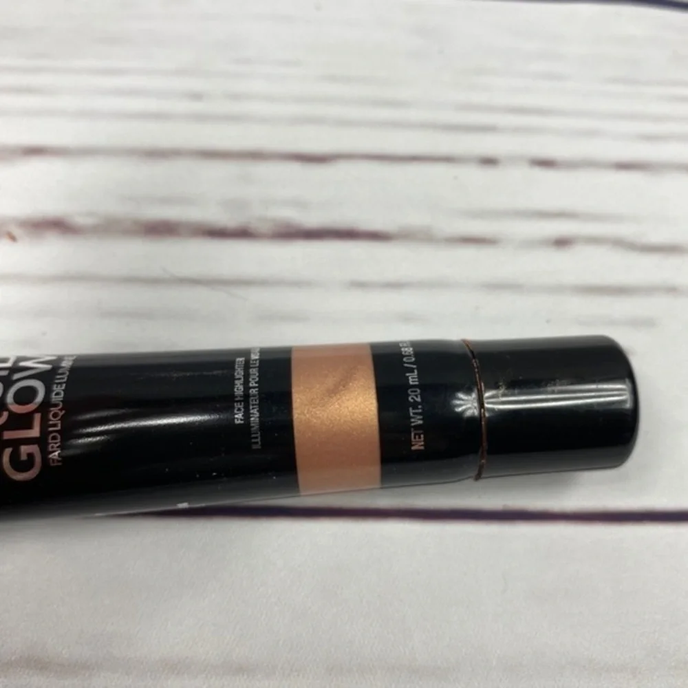 Anastasia Beverly Hills Liquid Glow Highlighter‎